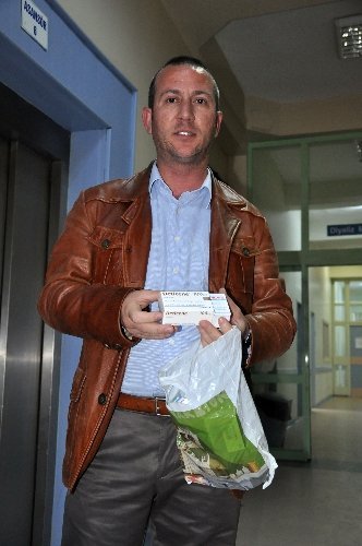 Bakan 'eksik ilaç yok' dedi, CHP'li vekil Yunanistan'dan ilaç getirtti