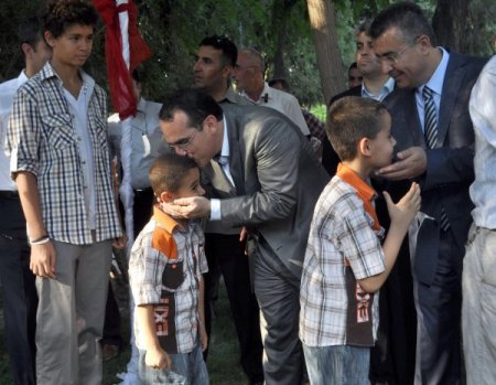 Bakan Ergin, Antakyalılarla Bayramlaştı