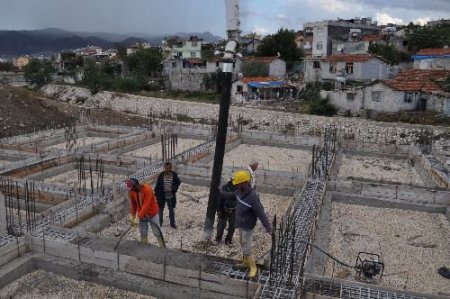 Bakan Ergin, Hatay'da Cami Temel Atma Törenine Katıldı