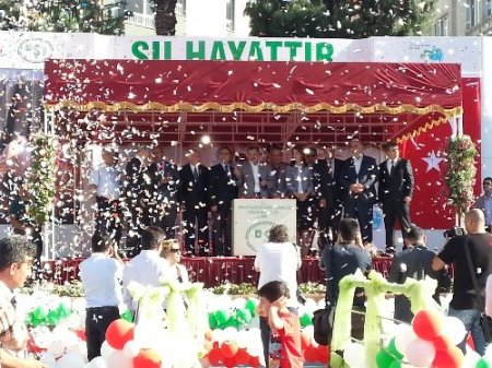 Bakan Eroğlu, Aliağa'da 35 projenin temel atma açılını katıldı