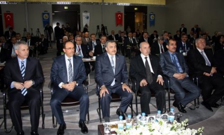 Bakan Eroğlu, bürokratlarıyla Bursa'da bir araya geldi