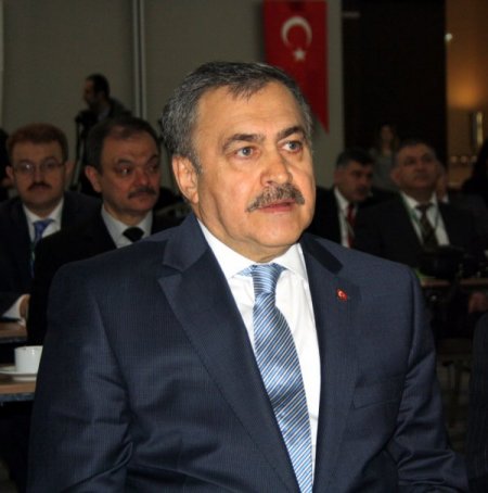 Bakan Eroğlu, bürokratlarıyla Bursa'da bir araya geldi