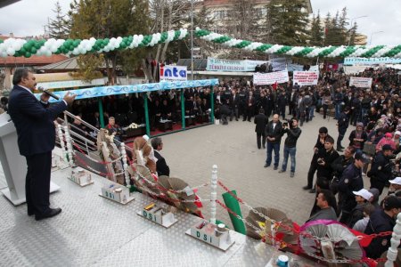 Bakan Eroğlu, memleketi Şuhut'ta yurt ve gölet temellerini attı