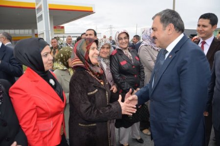 Bakan Eroğlu: 2013'ü Niğde'de yatırımlarda hamle yılı ilan ettik