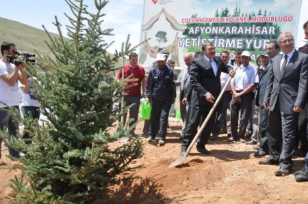 Bakan Eroğlu: Demokrasi Dışında Başka Şeylere Tevessül Edenler Cezalandırılmalı