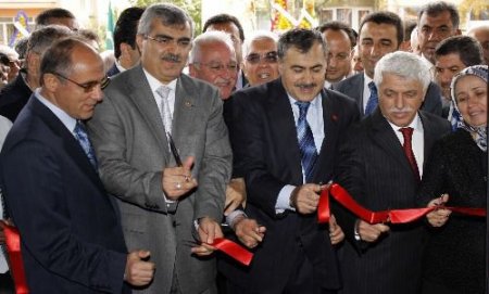 Bakan Eroğlu: Demokratik Açılımın Önünü Kesenler İhanet İçinde