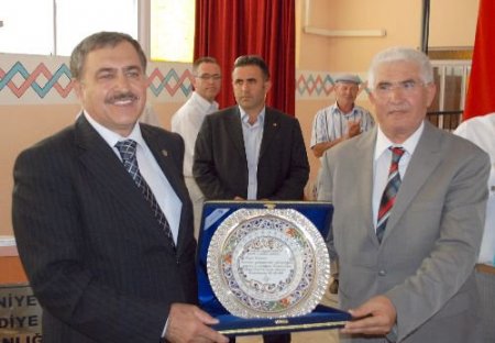 Bakan Eroğlu Hemşerilerini Referandumda 'evet' Oyu Kullanmaya Çağırdı