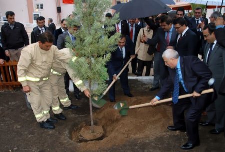 Bakan Eroğlu: Muğla Büyükşehir’i almak için hizmetkârınızım