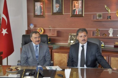 Bakan Eroğlu: Muhalefet 50 yıl geriden geliyor