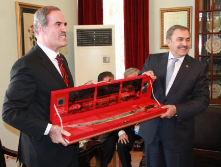 Bakan Eroğlu: On trilyondan küçük yatırımları ben, büyükleri Başbakanımız açıyor