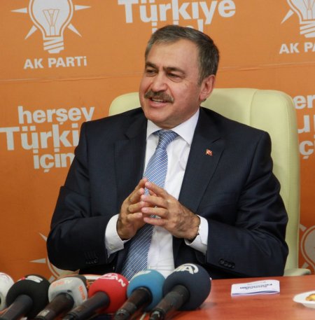 Bakan Eroğlu: On trilyondan küçük yatırımları ben, büyükleri Başbakanımız açıyor