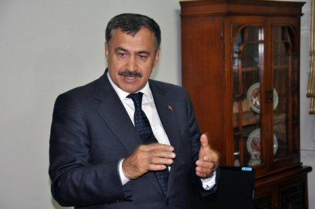 Bakan Eroğlu: Seçimden korkmuyoruz, gençleri kucaklıyoruz