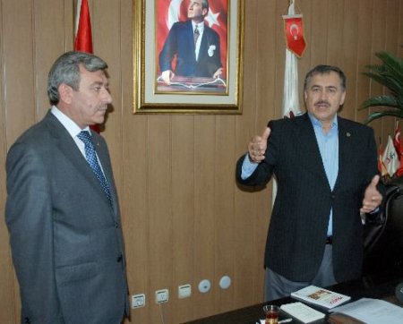 Bakan Eroğlu'ndan Vatandaşa: Önce Anayasaya Değişikliğini Okuyun, Sonra Vicdanınızın Sesini Dinleyin