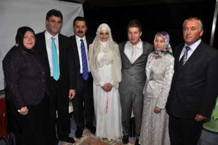 Bakan Faruk Çelik, nişan yüzüğü taktı