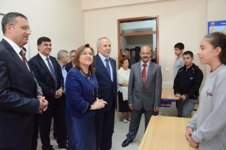 Bakan Fatma Şahin: Açılan her bir okul, kapanan bir hapishanedir