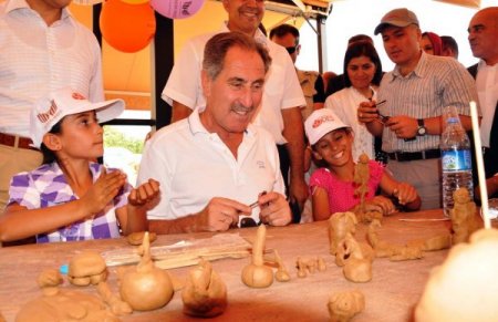 Bakan Günay, Mardin Müzesi'nde İncelemelerde Bulundu