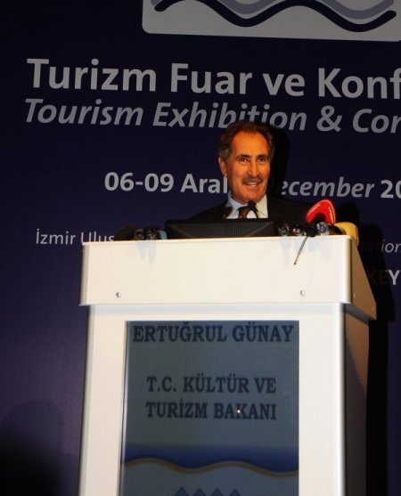 Bakan Günay: İzmir’e Ege Medeniyetler Müzesi kuracağız