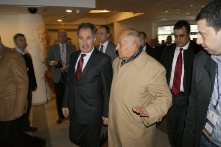 Bakan Günay: İzmir'i daha yetenekli eller yönetmeli