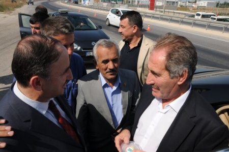 Bakan Günay tatlı ikramını geri çevirmedi