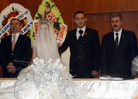 Bakan İsmet Yılmaz kültür merkezi temeli attı