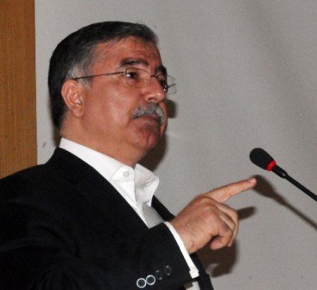 Bakan İsmet Yılmaz: Kürde hak vermek, Türkün hakkını daraltmaz