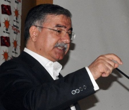 Bakan İsmet Yılmaz: Kürde hak vermek, Türkün hakkını daraltmaz