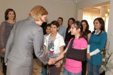 Bakan Kavaf: Çocukları Evlerde Barındırma Uygulaması İle Sosyal İlişki Girişimlerini Güçlendiriyoruz