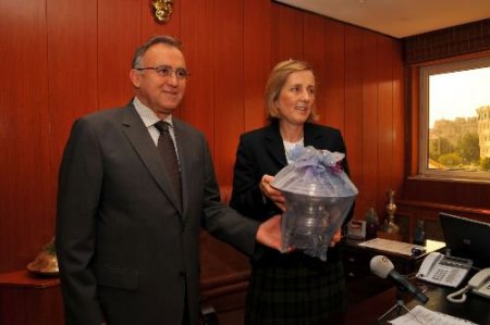 Bakan Kavaf: Şiddet Mağdurları Nedeniyle Türkiye Çok Ceza Aldı