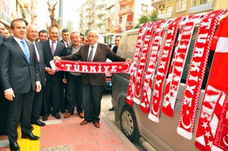 Bakan Kılıç, Manisa'da Şehzadeler Gençlik Merkezi'ni açtı