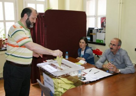 Bakan Özak, Oyunu Trabzon'da Kullandı