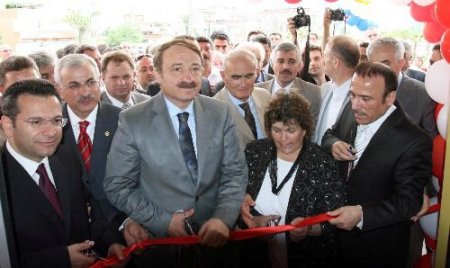 Bakan Özak; En Kısa Zamanda Samsun'a 7 Bin 500 Kişilik Spor Salonunu İnşa Edeceğiz