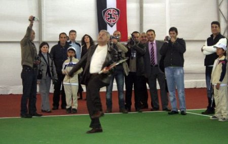 Bakan Özak: Türkiye, 15-16 Milyon İlköğretim Talebesinden Sporda Yararlanması Gerekir