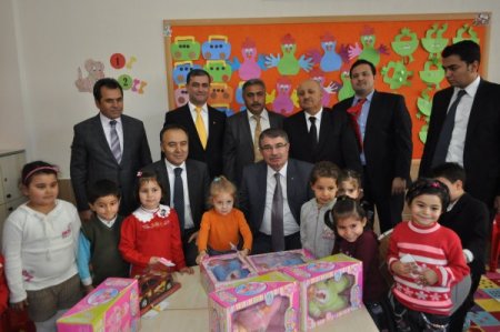 Bakan Şahin, 25 yıl sonra Elmalılı vatandaşlarla hasret giderdi