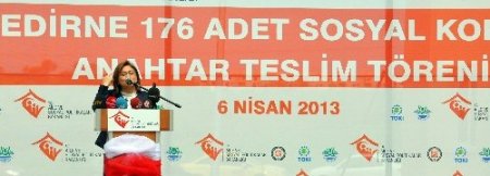 Bakan Şahin, anahtarını teslim ettiği evin sahibine misafir oldu