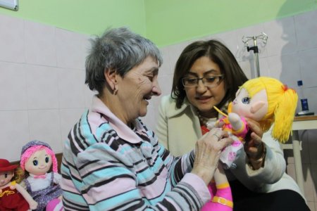 Bakan Şahin, Darülaceze sakinleriyle şarkı söyledi