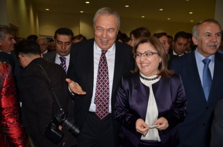 Bakan Şahin, İpekyolu'ndan barış ve kardeşlik mesajı verdi