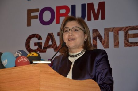 Bakan Şahin, İpekyolu'ndan barış ve kardeşlik mesajı verdi