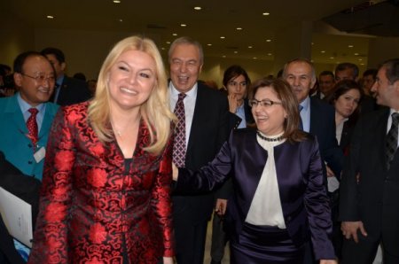 Bakan Şahin, İpekyolu'ndan barış ve kardeşlik mesajı verdi