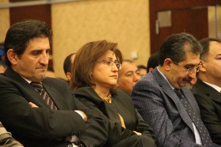 Bakan Şahin, koruyucu aile programında gözyaşlarını tutamadı