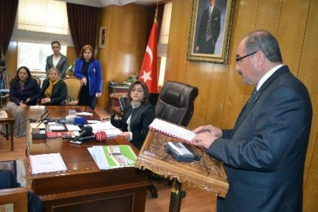 Bakan Şahin: Bir kadın karakola gitmeden 36 kere düşünüyor