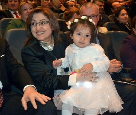 Bakan Şahin: Bu toprakların mayası kadınıyla-erkeğiyle birlikte atıldı