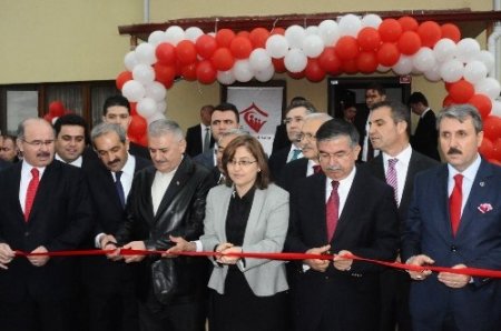 Bakan Şahin: Çatışmanın kazananı olmaz, millet çatışma istemiyor