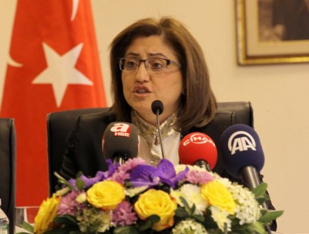 Bakan Şahin: Dünya, Suriye'de üç maymunu oynuyor