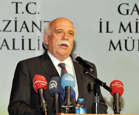 Bakan Şahin: Dünyanın külfeti bir düğmeyle çocuğun huzurunda anne baba olmak zor