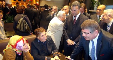 Bakan Şahin kafe açılışı yaptı