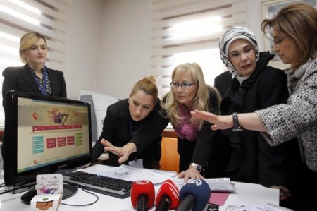 Bakan Şahin: Milletvekili Fatma Kotan'ın morali gayet iyi