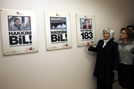 Bakan Şahin: Milletvekili Fatma Kotan'ın morali gayet iyi