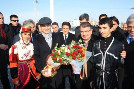 Bakan Şahin ve Kılıç, 'Türkiye Şehitleriyle Yürüyor' programı için Kars’ta