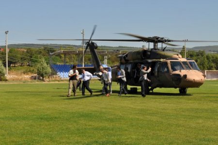 Bakan Şahin'den Balıkesirli Şehidin Baba Evine Taziye Ziyareti