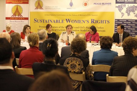 Bakan Şahin’den Gazeteciler ve Yazarla Vakfı'na cesaret övgüsü